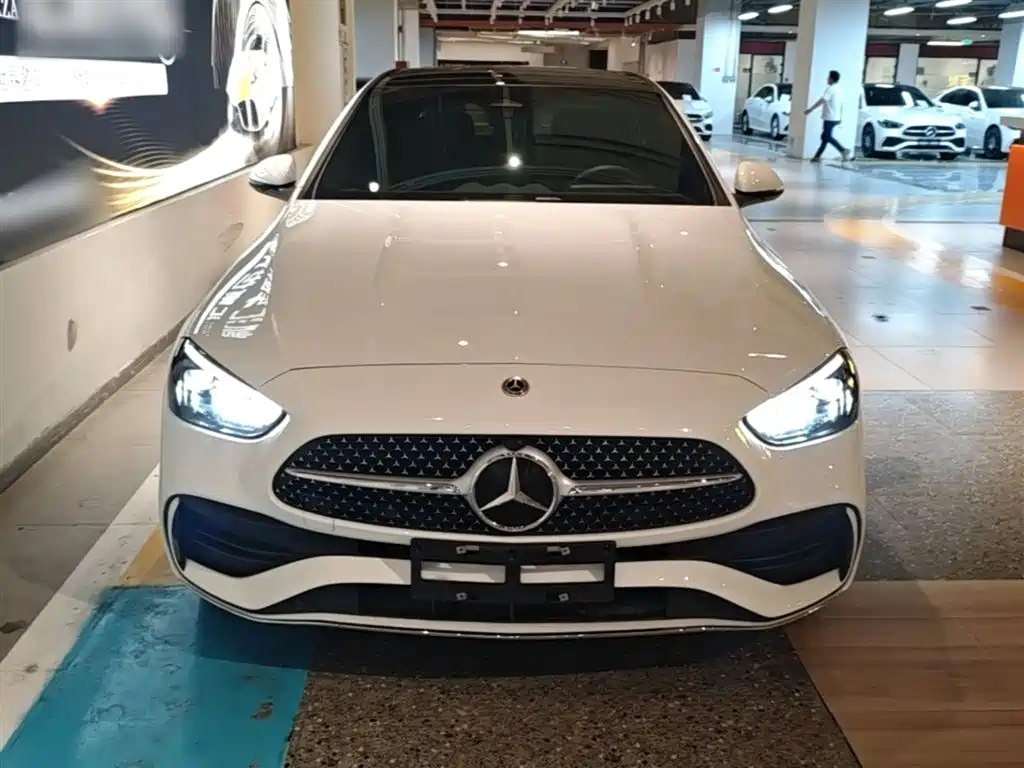 Mercedes-Benz C-Class 2023 — фото 3