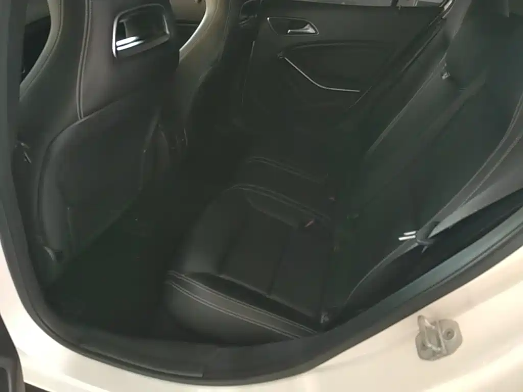 Mercedes-Benz GLA 2017 — фото 17