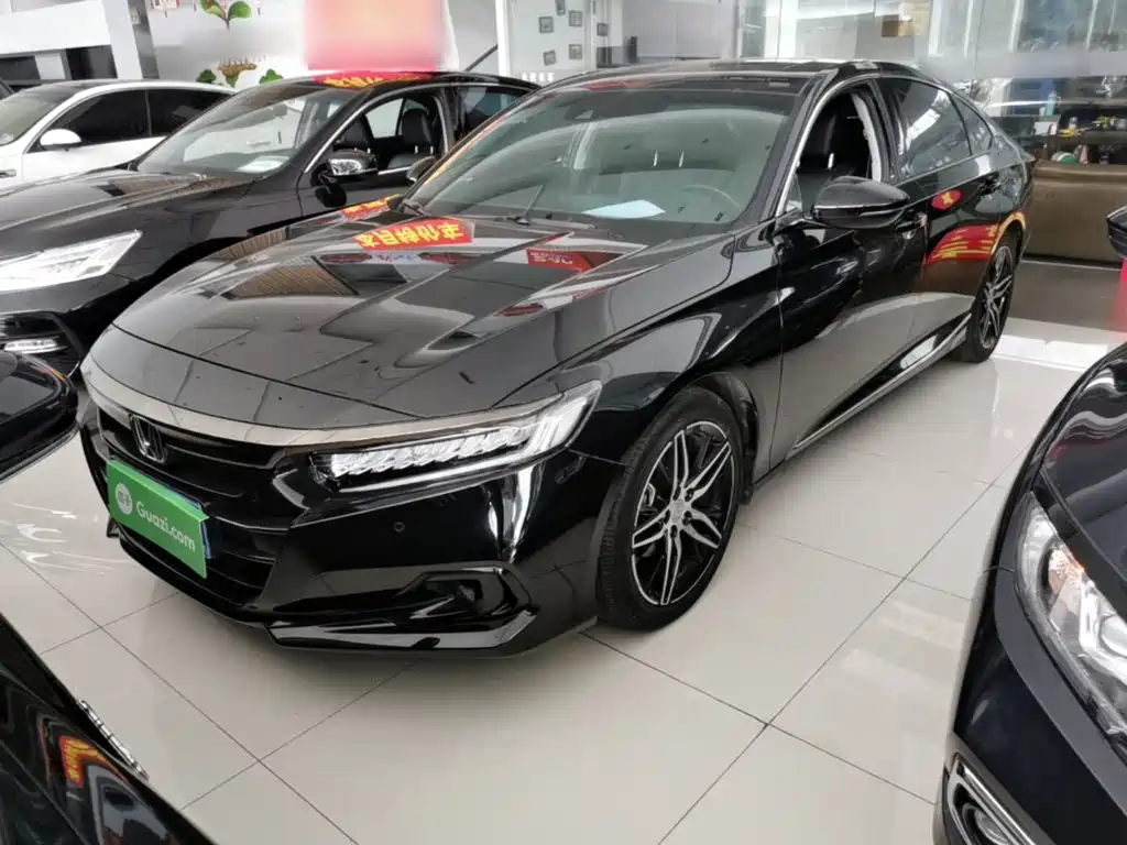 Honda Accord 2022 — фото 1