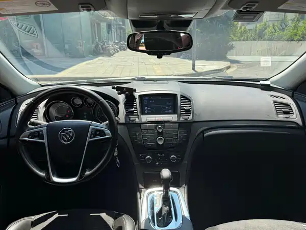 Buick Regal 2013