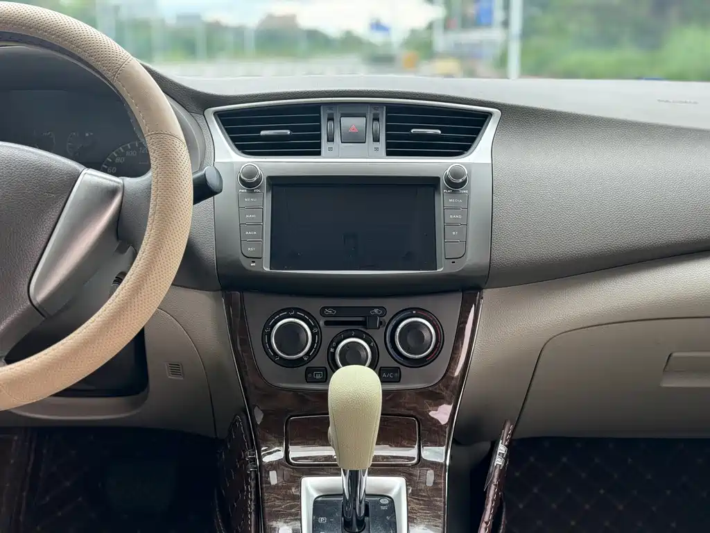 Nissan Sylphy 2013 — фото 11