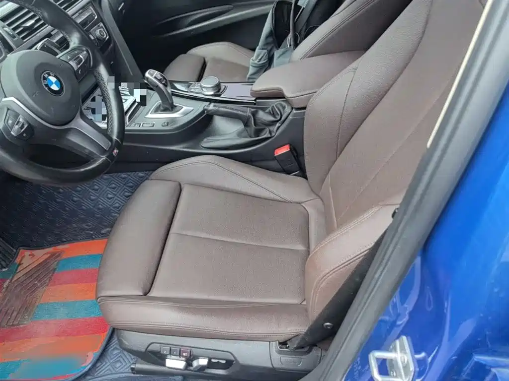 BMW 3 Series 2018 — фото 15