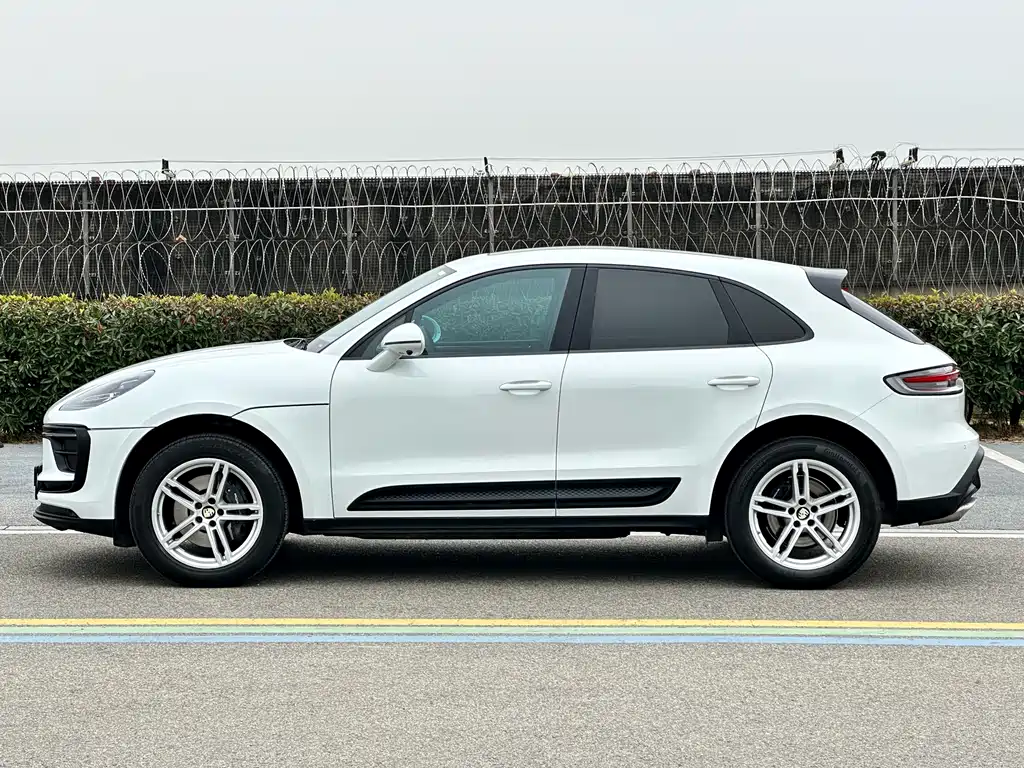 Porsche Macan 2024 — фото 4