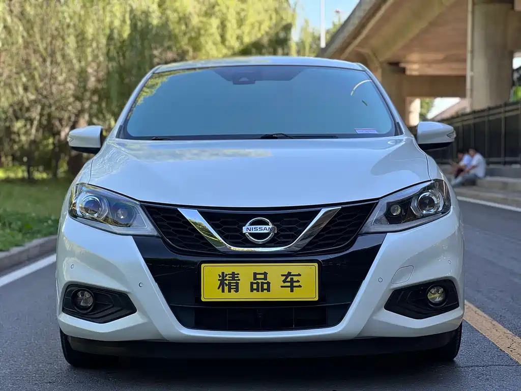 Nissan Tiida 2016 — фото 2