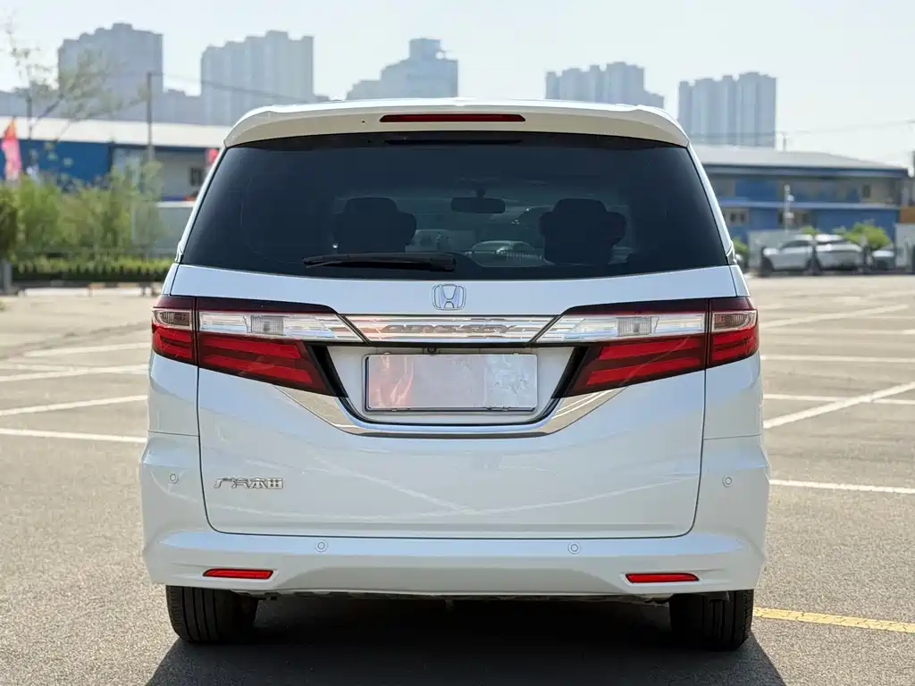 Honda Odyssey 2018 — фото 8