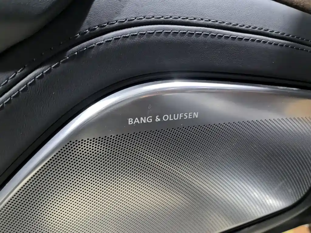Audi A8 2015 — фото 15