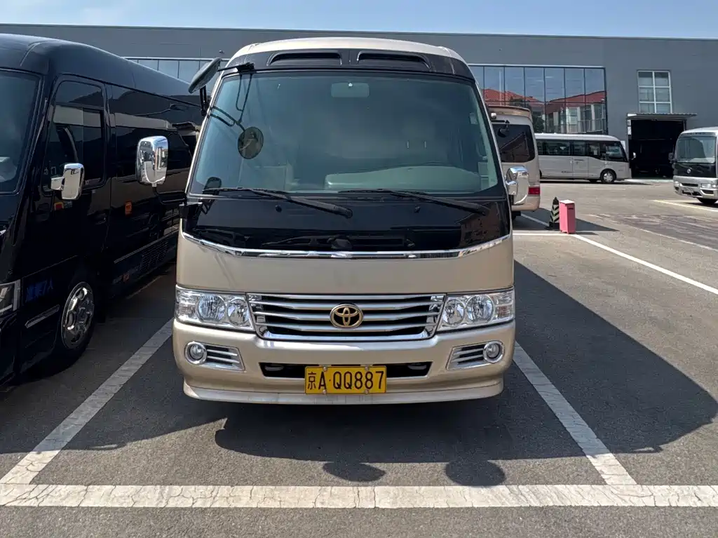 Toyota Coaster 2020