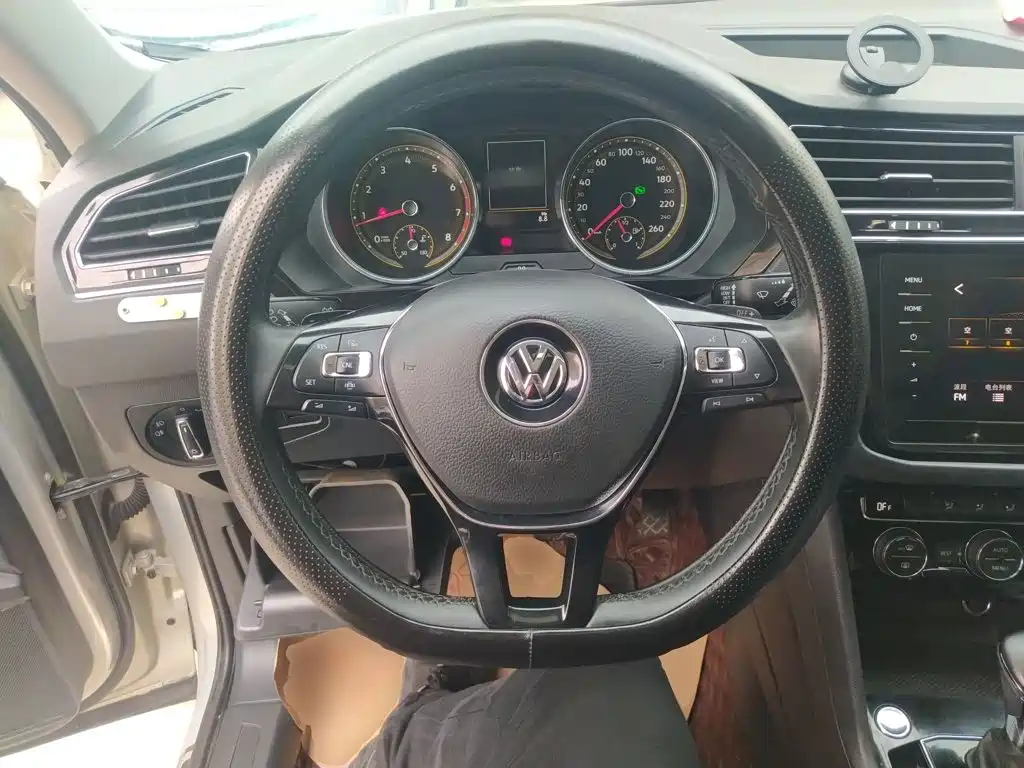 Volkswagen Tiguan L 2020
