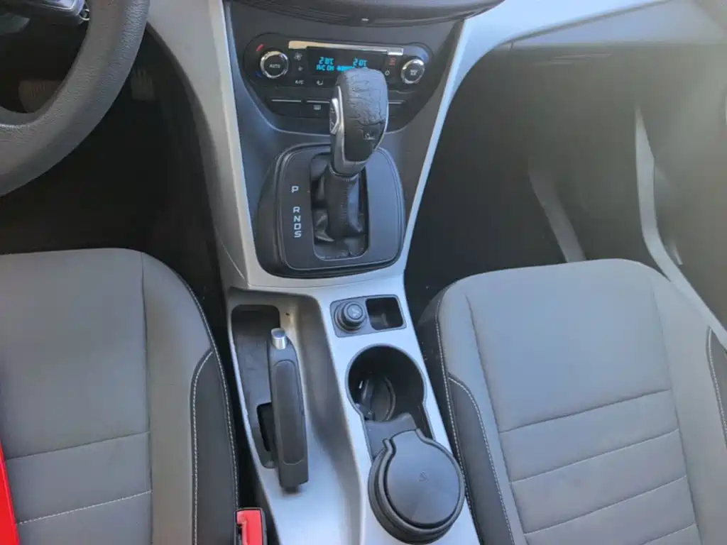 Ford Kuga 2015 — фото 14