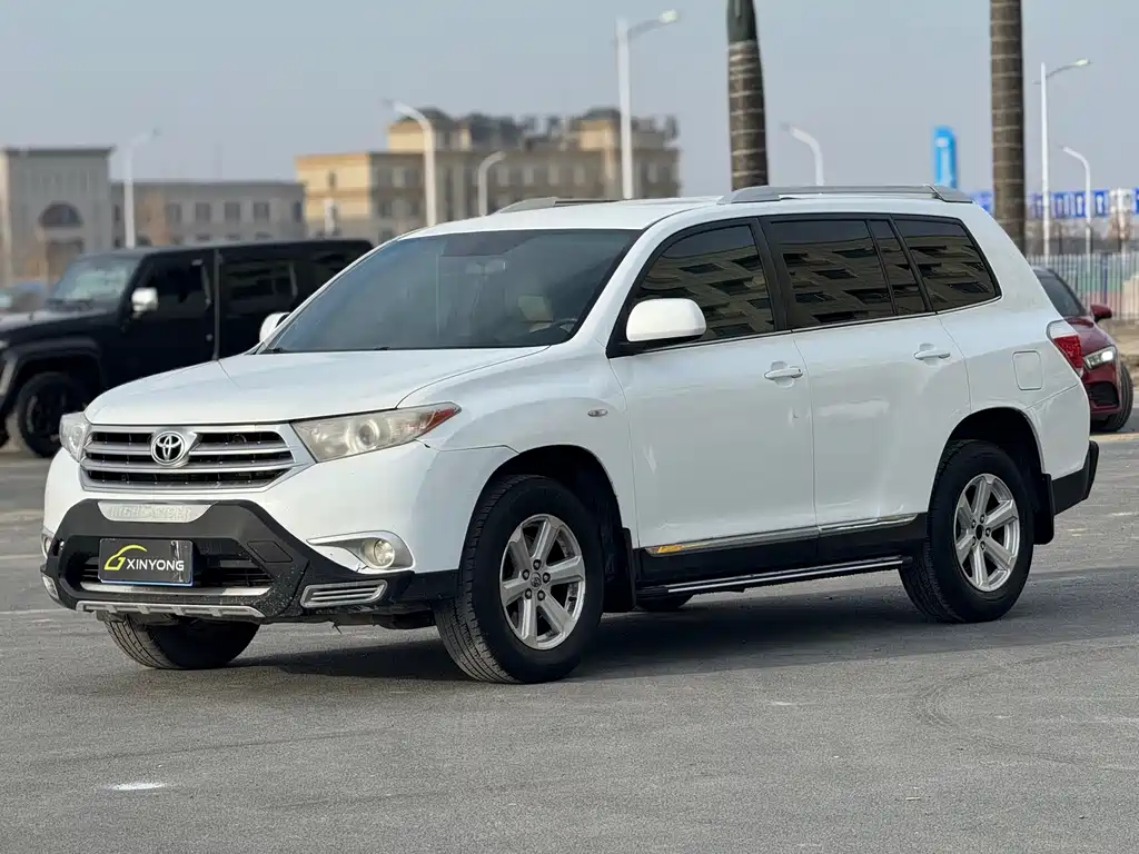 Toyota Highlander 2014 — фото 2