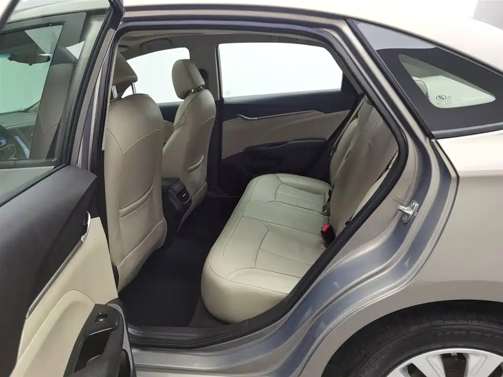 Buick Excelle 2018 — фото 15