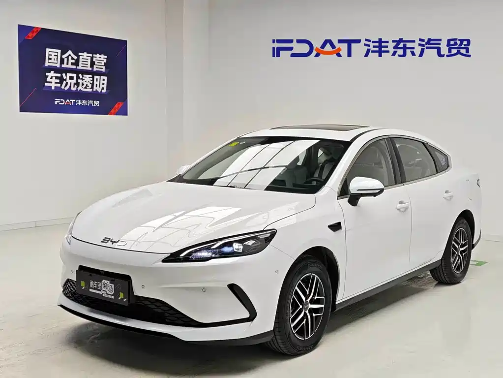 BYD Seal 05 DM-i 2025 — фото 1