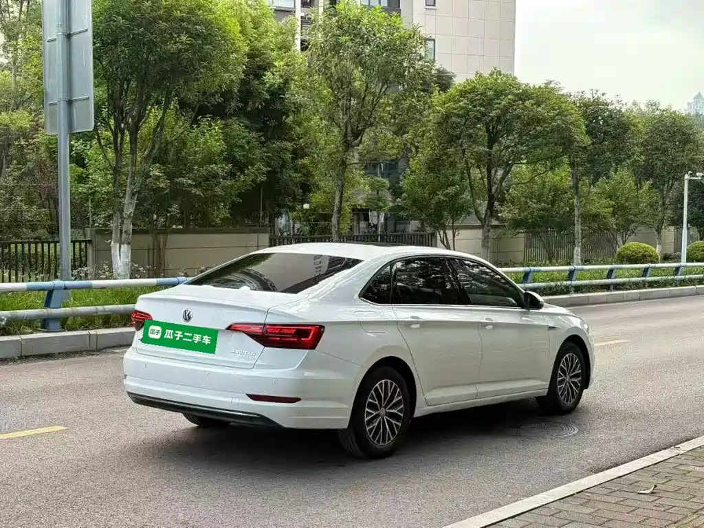 Volkswagen Sagitar 2019