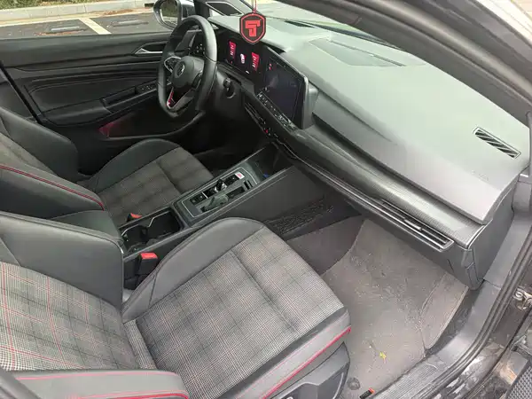 Volkswagen Golf GTI 2021