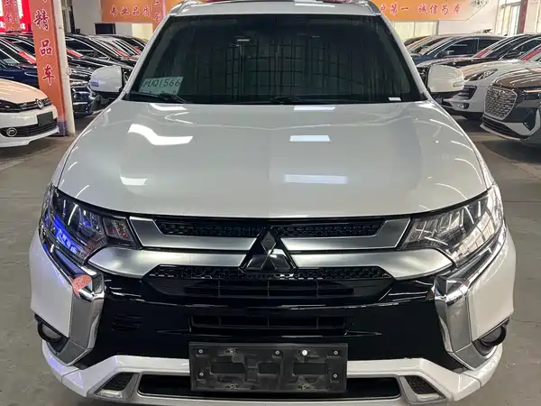 Mitsubishi Outlander 2021