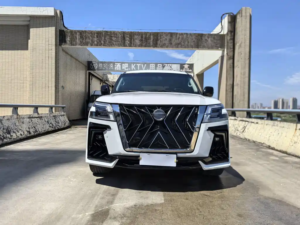 Nissan Patrol 2017 — фото 39