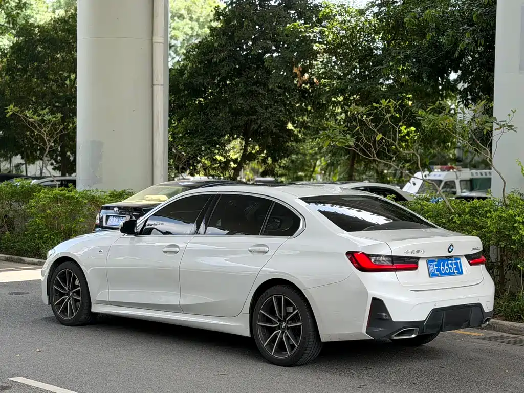 BMW 3 Series 2023 — фото 10