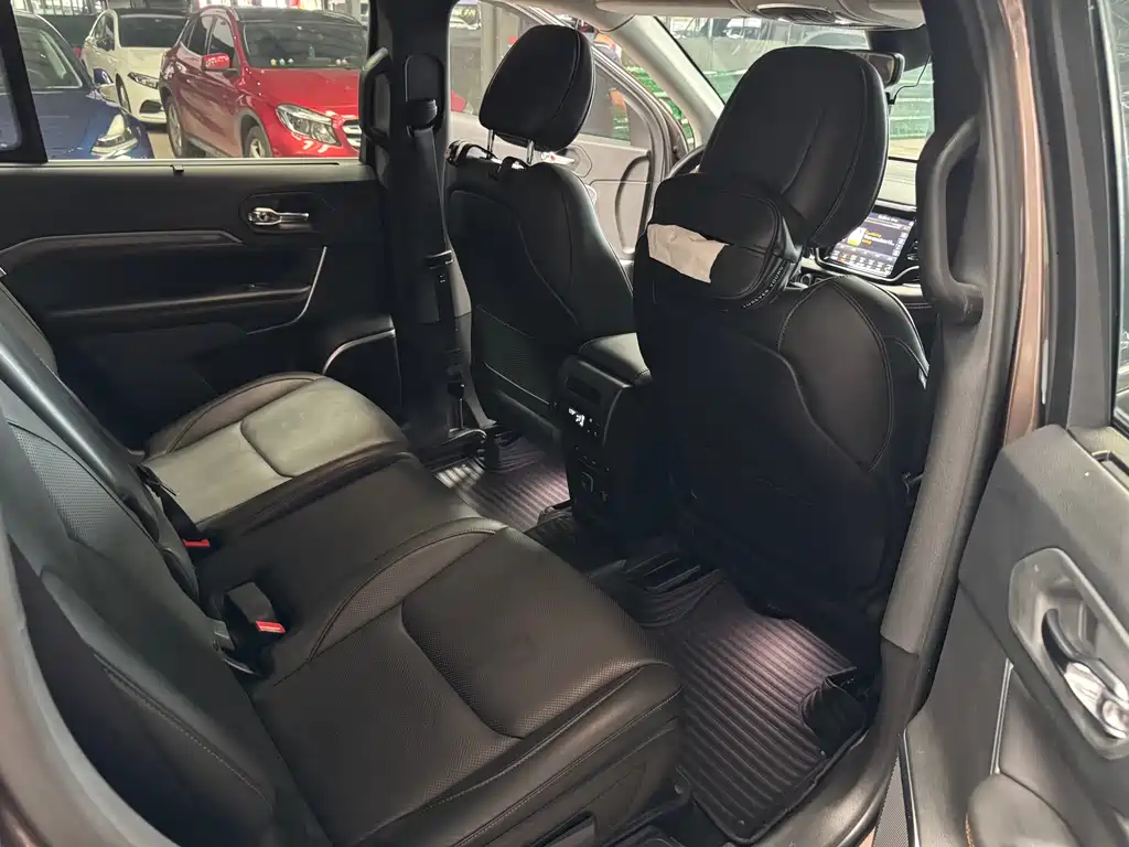 Jeep Grand Commander 2019 — фото 17
