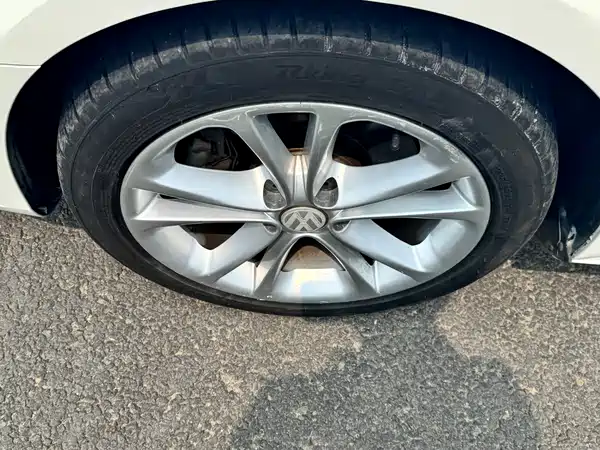 Volkswagen CC 2011