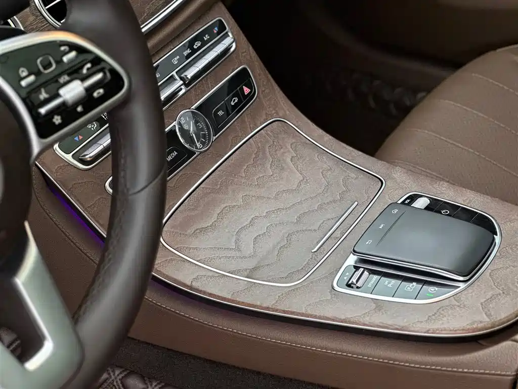 Mercedes-Benz E-Class 2020 — фото 11
