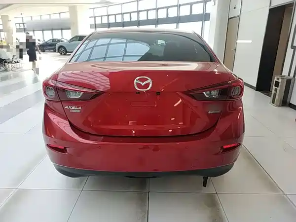 Mazda 3 Axela 2018