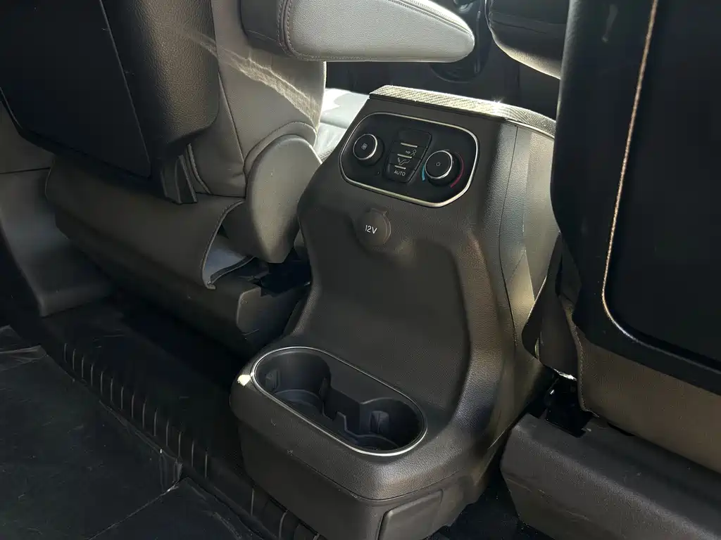 Ford Tourneo 2020 — фото 7