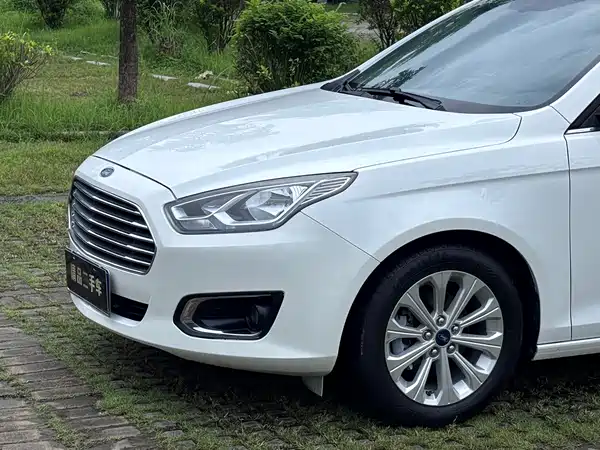 Ford Escort 2016