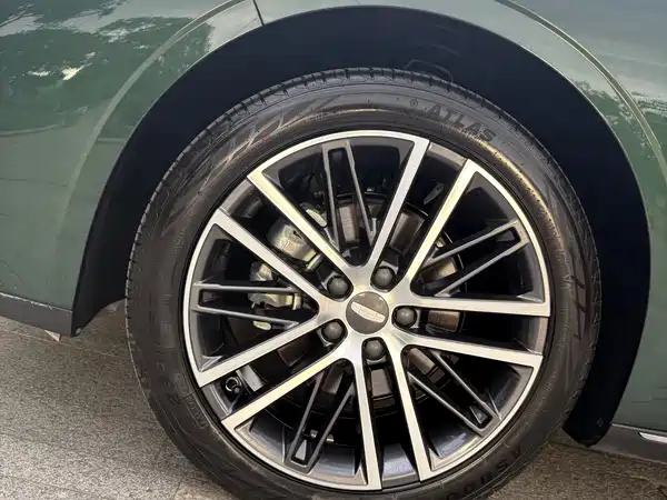 Geely Emgrand 2026