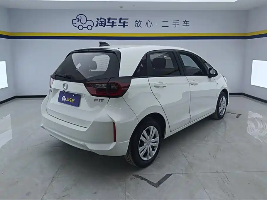 Honda Fit 2023 — фото 3