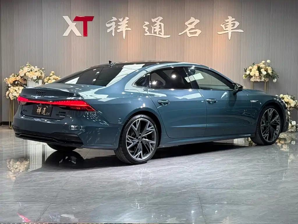 Audi A7L 2023 — фото 24