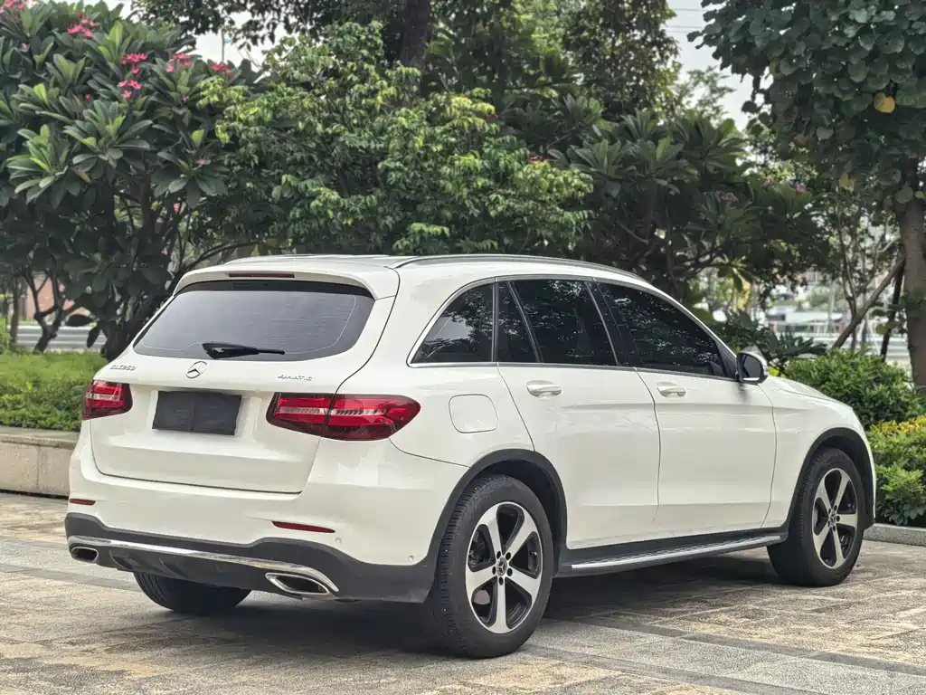 Mercedes-Benz GLC 2018 — фото 12