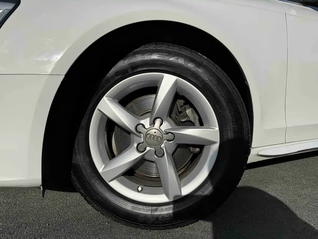 Audi A4L 2014