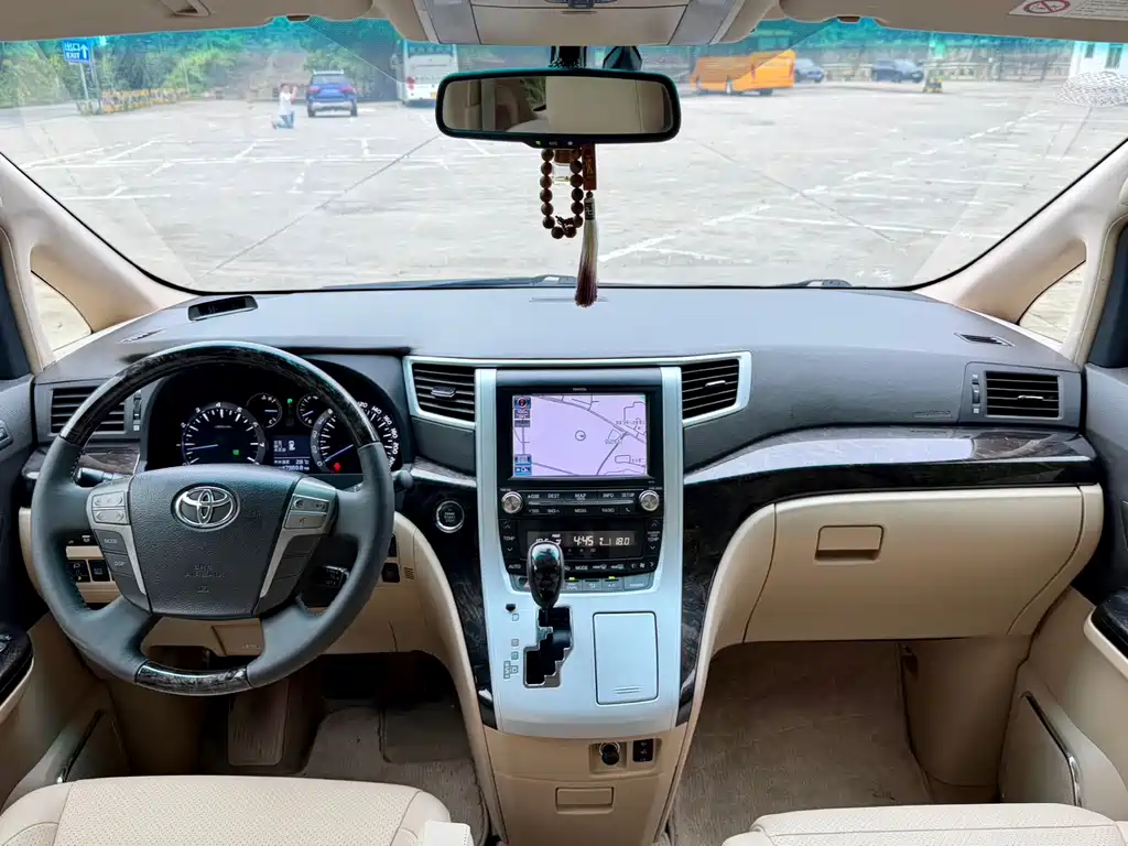 Toyota Alphard 2012 — фото 11