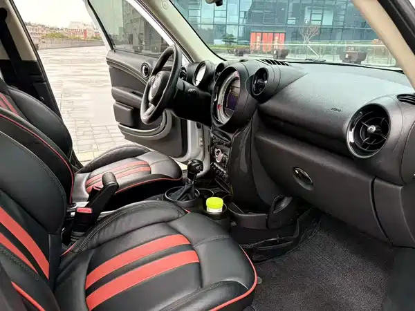 MINI Countryman 2014