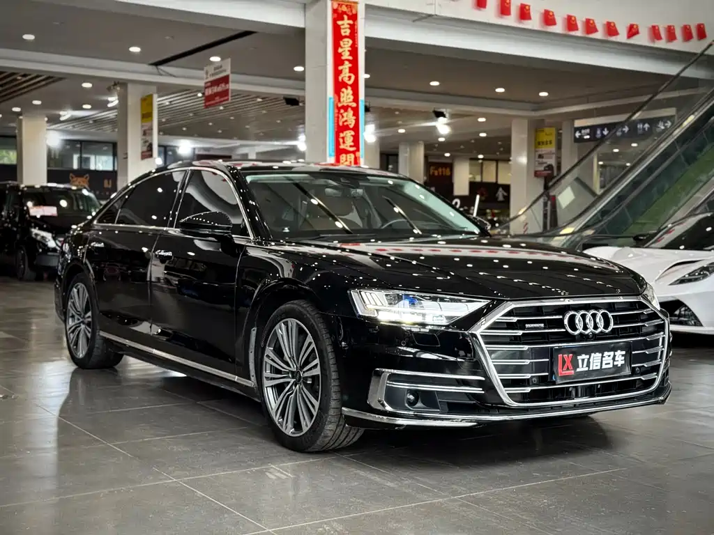 Audi A8 2021 — фото 3
