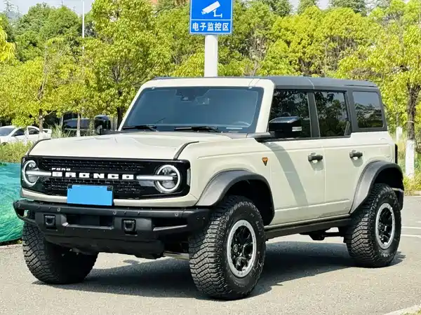 Ford Bronco 2024