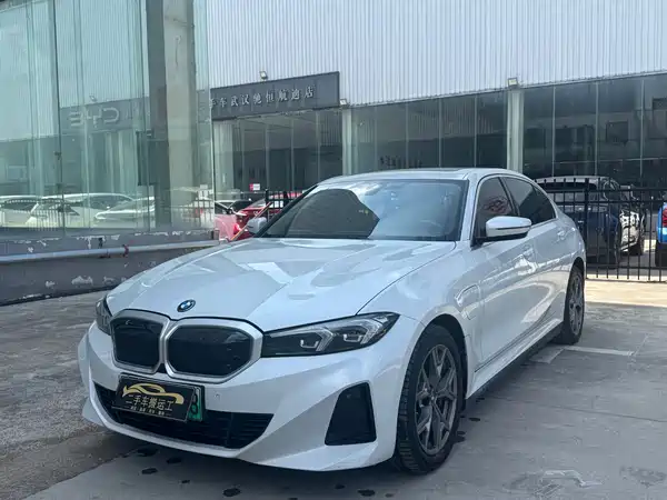 BMW i3 2024