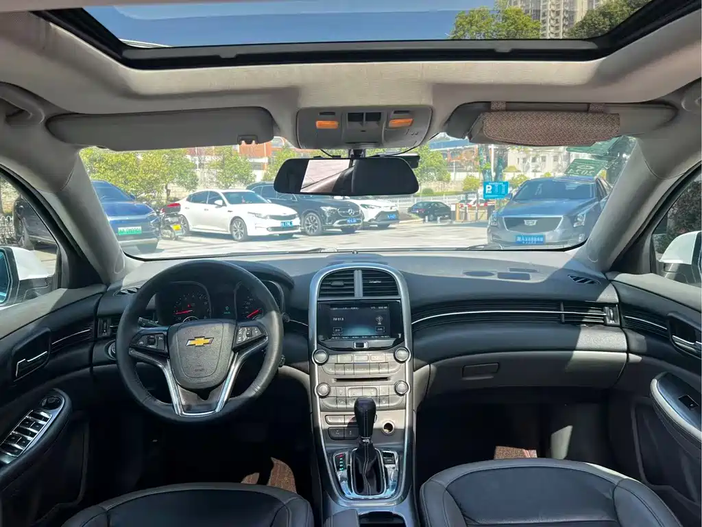 Chevrolet Malibu 2014 — фото 10