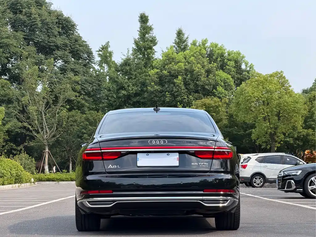 Audi A8 2021