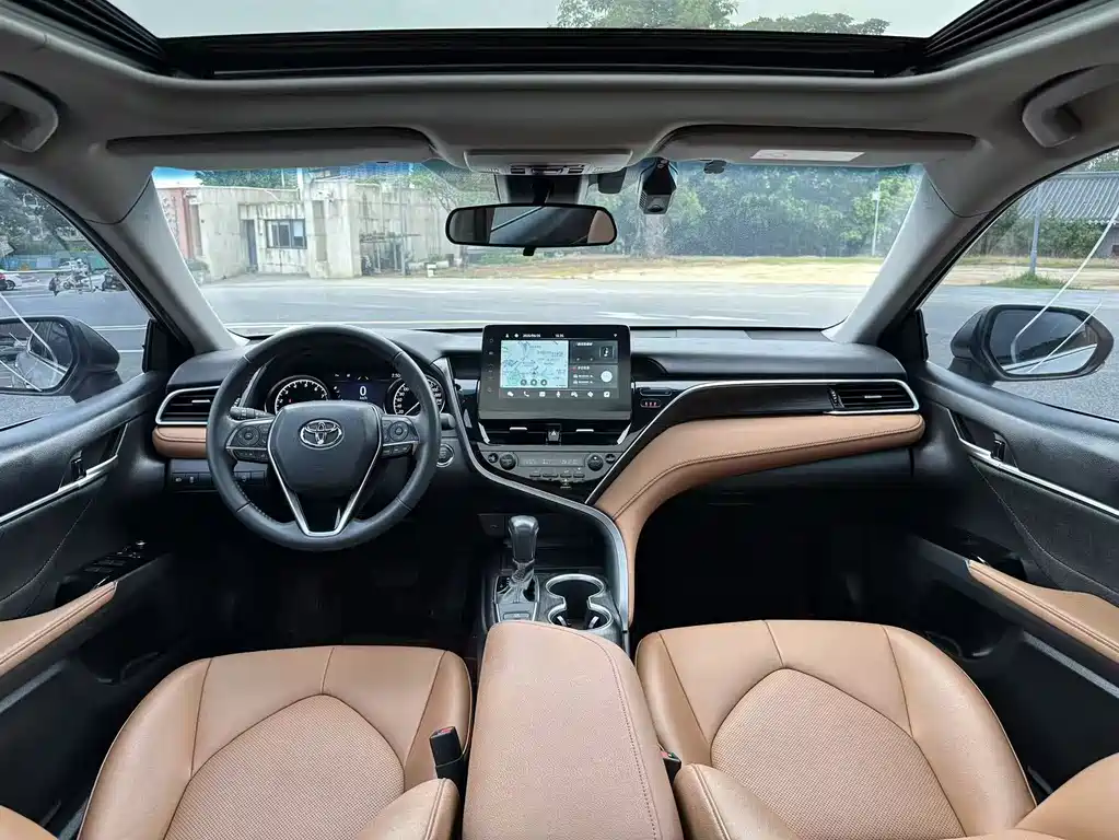 Toyota Camry 2021