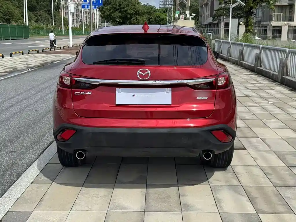 Mazda CX-4 2017 — фото 10