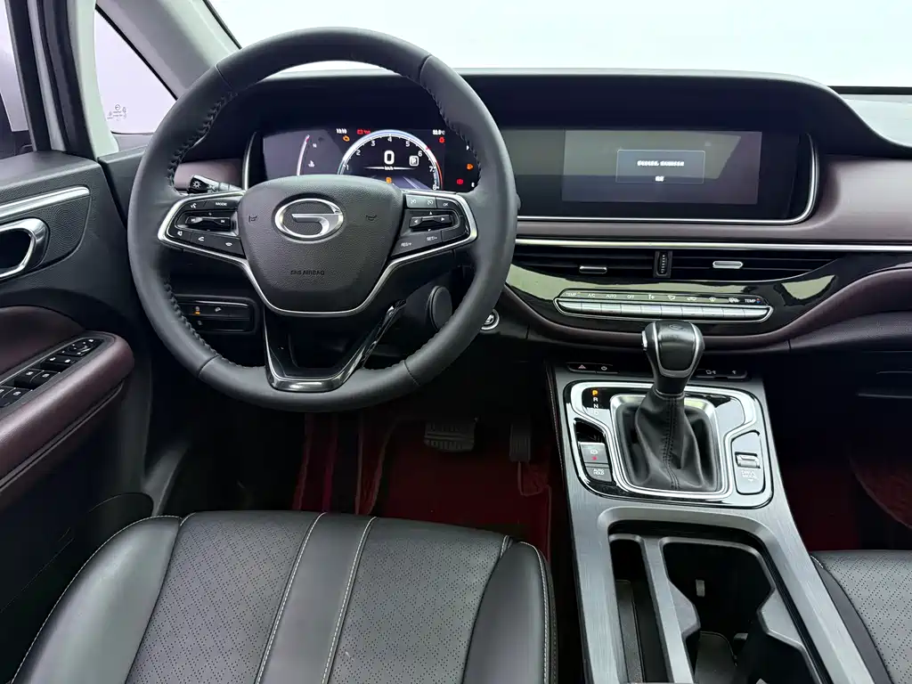 GAC Motor Trumpchi M6 2022 — фото 13