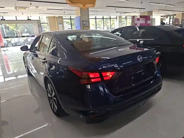 Nissan Teana 2021