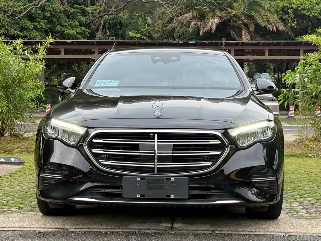 Mercedes-Benz E-Class 2025 — фото 2
