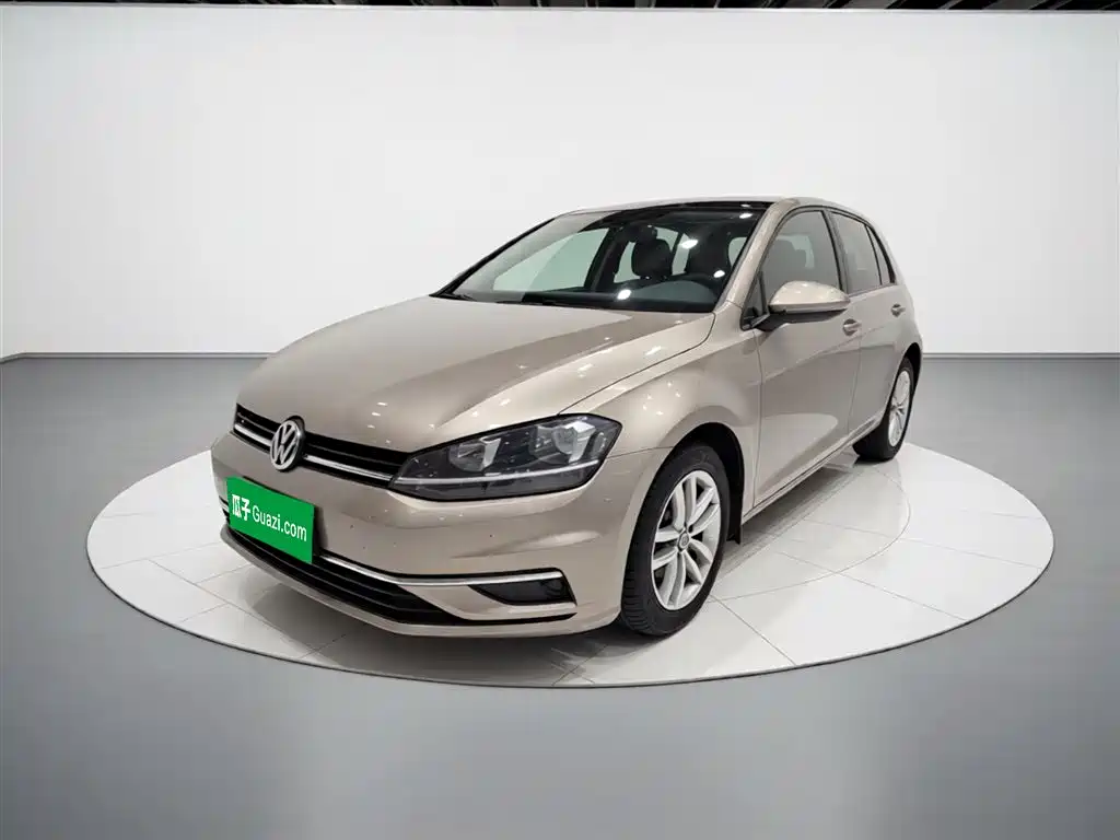 Volkswagen Golf 2018 — фото 1
