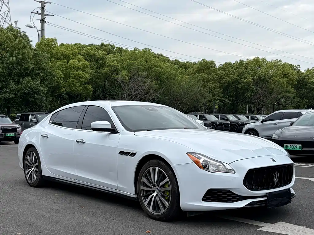 Maserati Quattroporte 2016 — фото 3