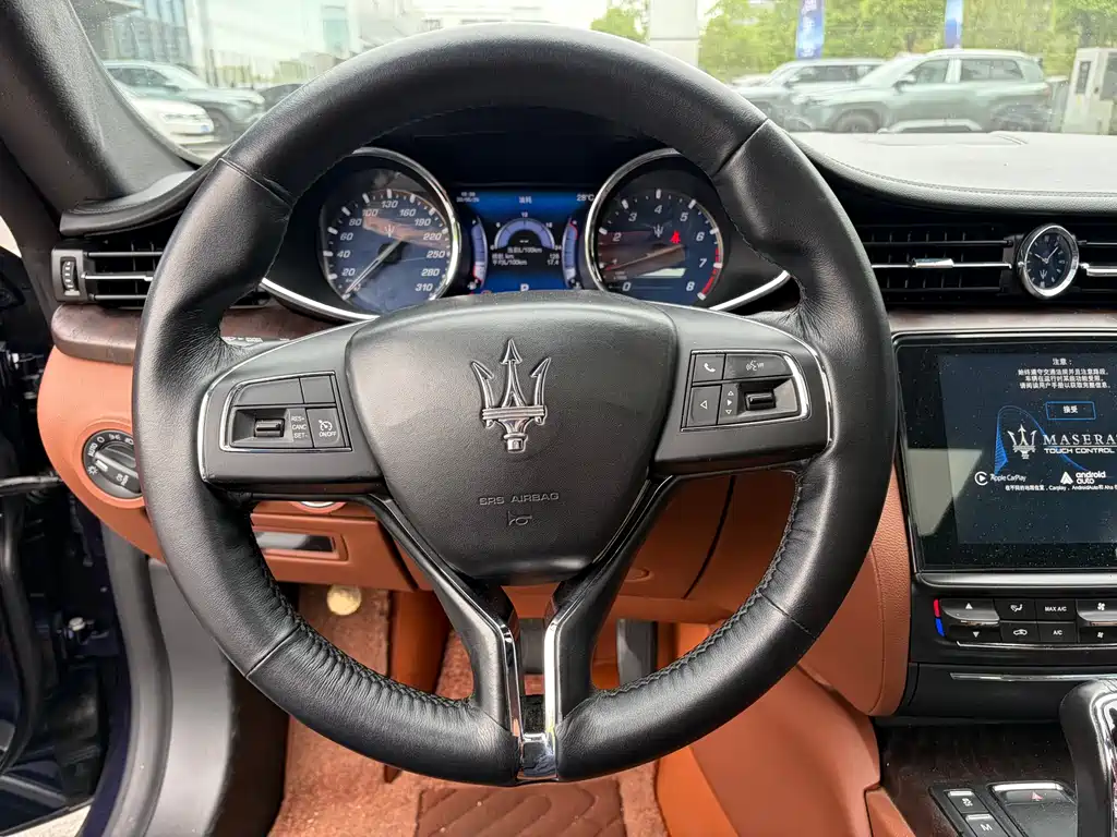 Maserati Quattroporte 2016 — фото 5