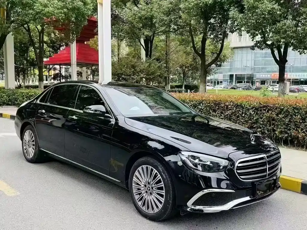 Mercedes-Benz E-Class 2023 — фото 3