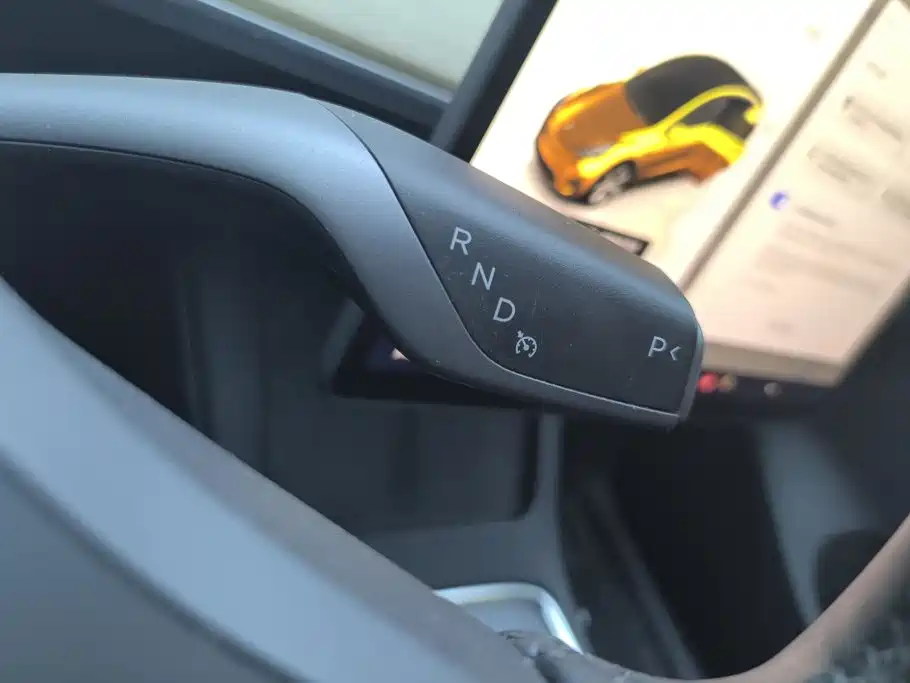 Tesla Model Y 2022 — фото 16