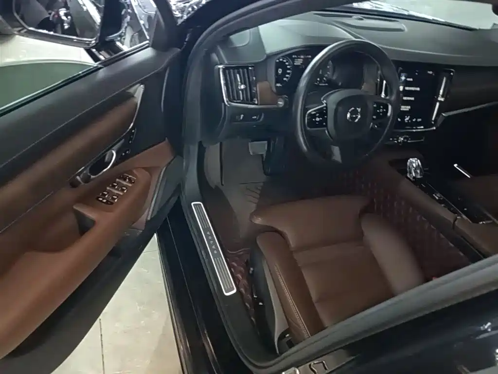 Volvo S90 2021 — фото 16